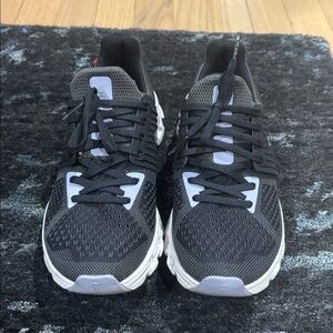 👟Women’s On Running Black and Gray Sneakers